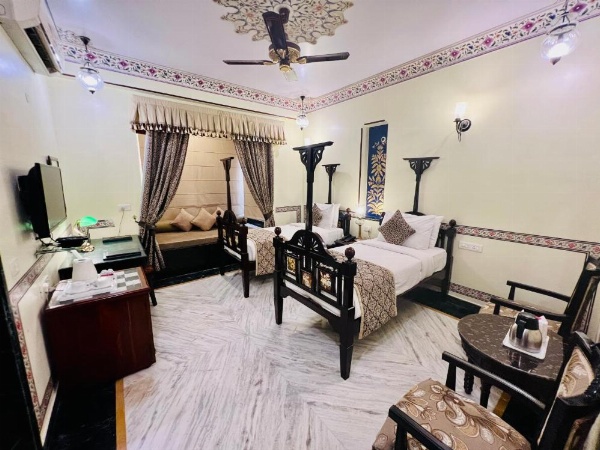 Umaid Mahal - A Heritage Style Boutique Hotel image 11